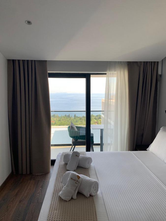 Black Diamond Hotel Дермі Екстер'єр фото