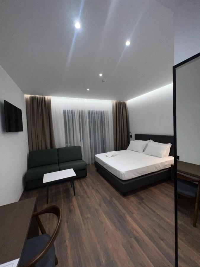 Black Diamond Hotel Дермі Екстер'єр фото