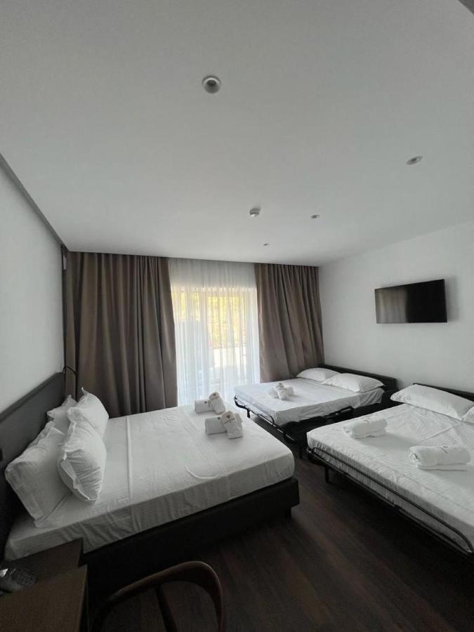 Black Diamond Hotel Дермі Екстер'єр фото