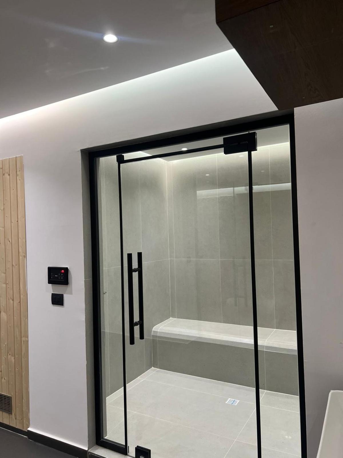 Black Diamond Hotel Дермі Екстер'єр фото
