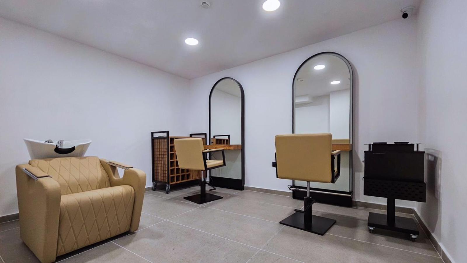 Black Diamond Hotel Дермі Екстер'єр фото