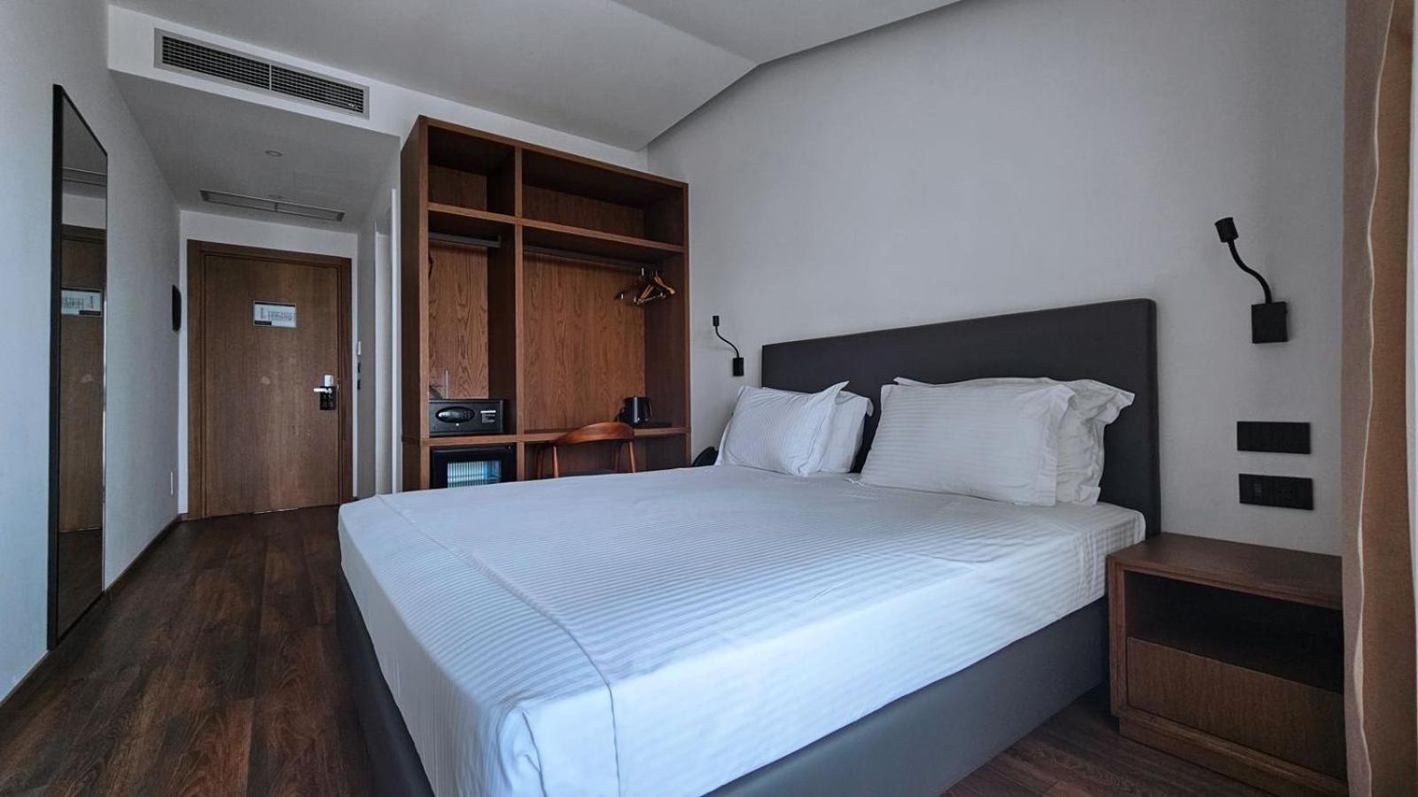 Black Diamond Hotel Дермі Екстер'єр фото