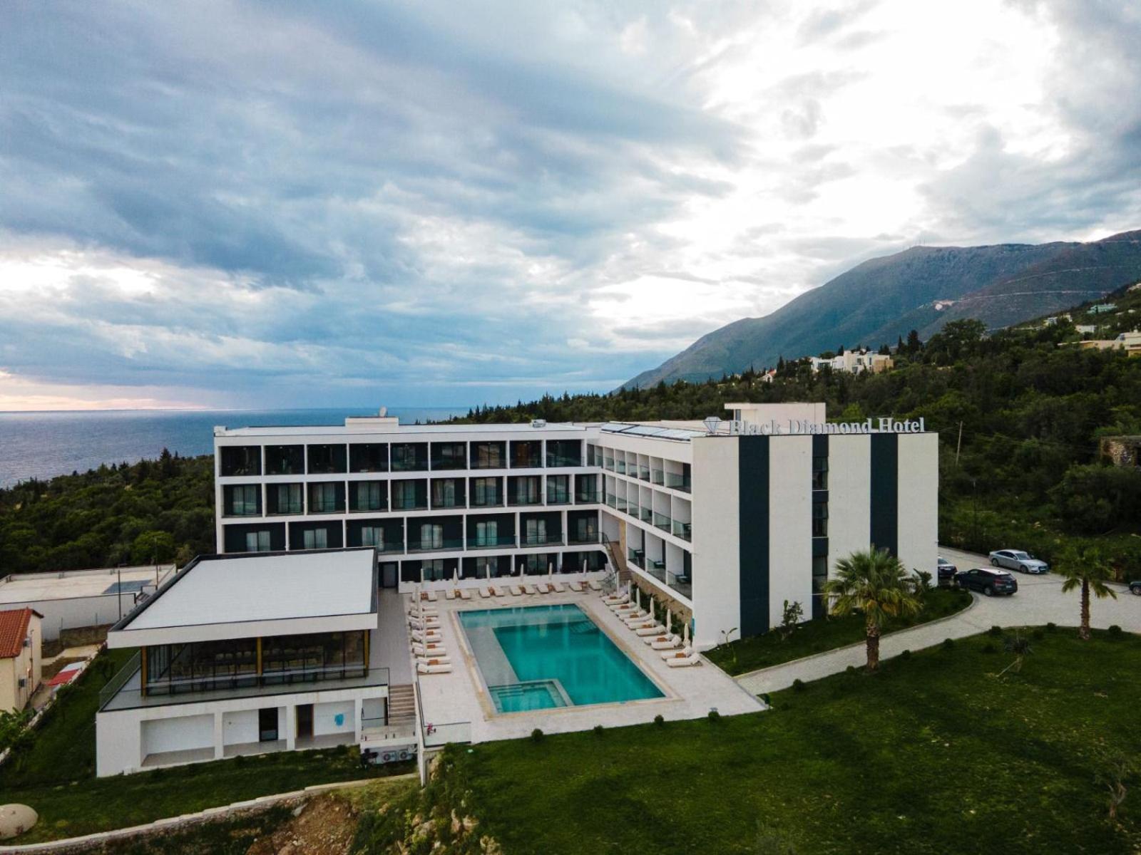 Black Diamond Hotel Дермі Екстер'єр фото